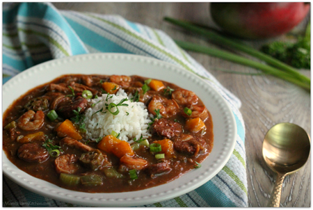Gumbo de mango y camarones