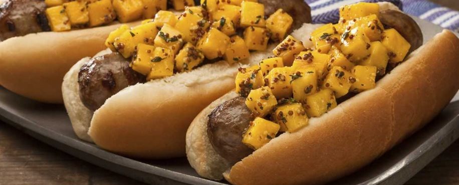 Grilled Bratwurst with Mango Relish